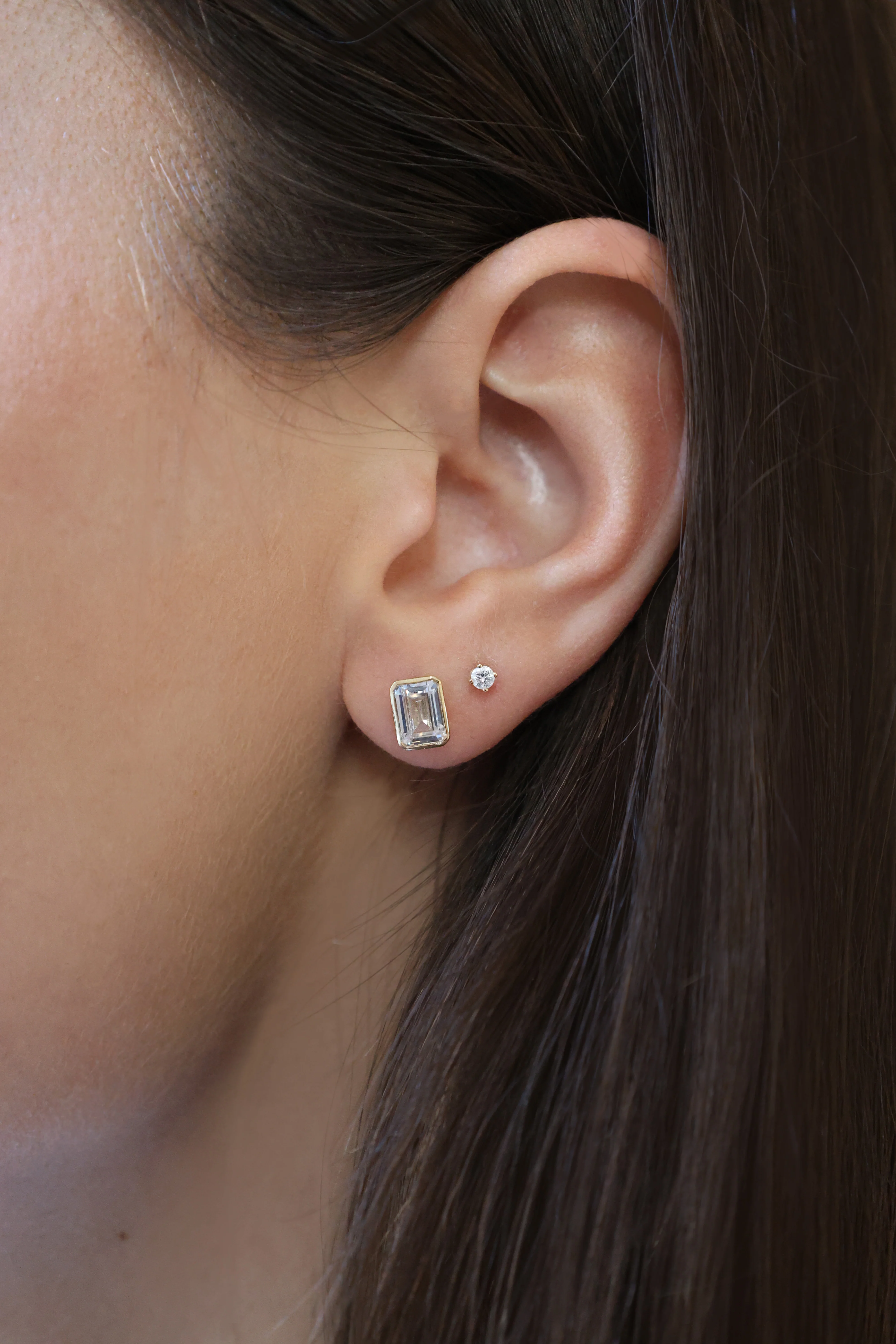 THE EMERALD BEZEL STUDS - Image 4