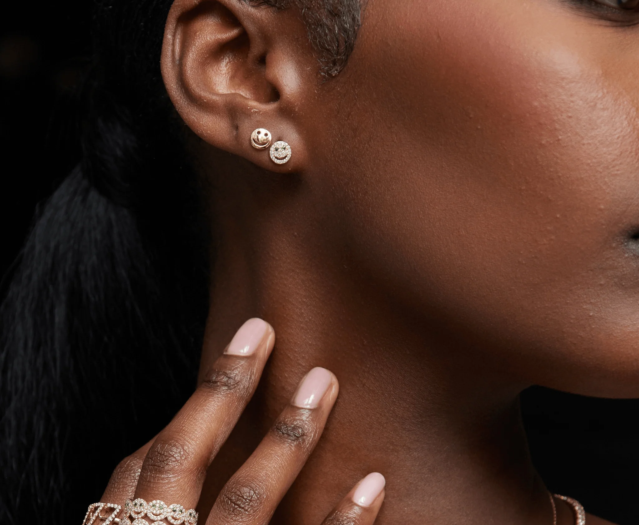 THE CLASSIC HAPPY FACE STUDS - Image 3