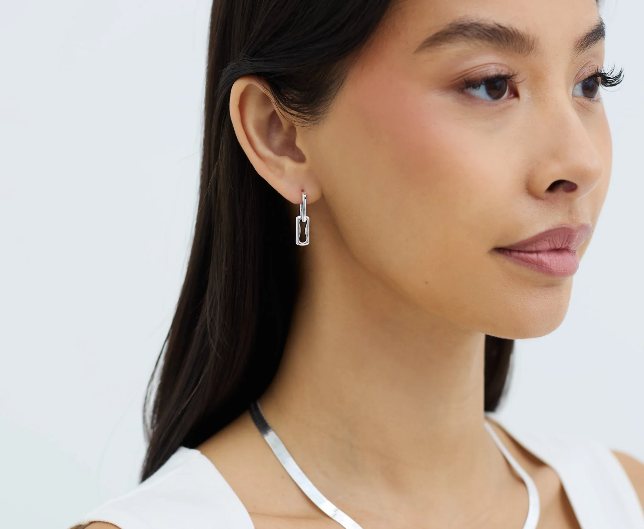 THE PAPERCLIP DROP EARRINGS - Image 6