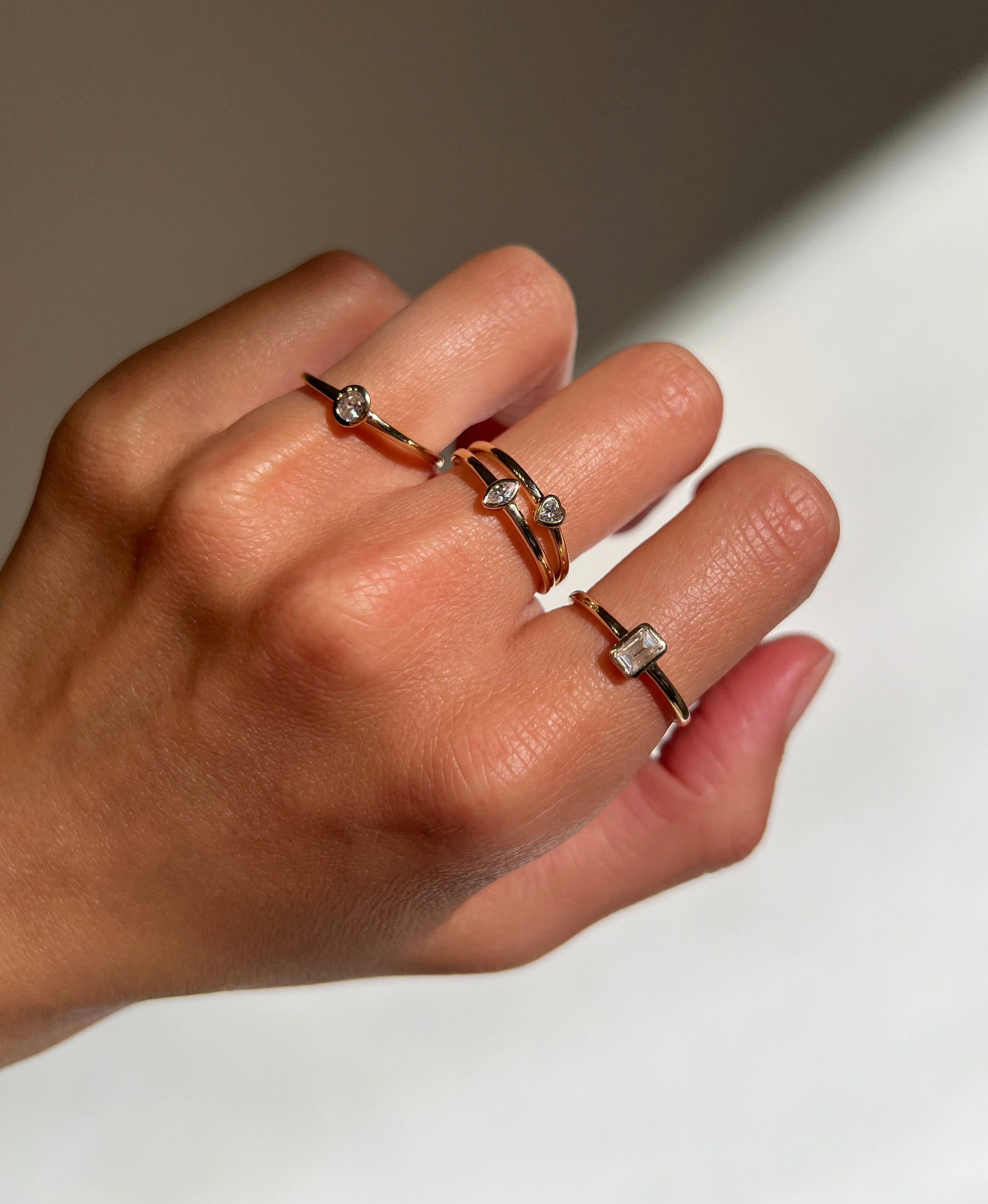 THE DAINTY OVAL STACKER - Image 4