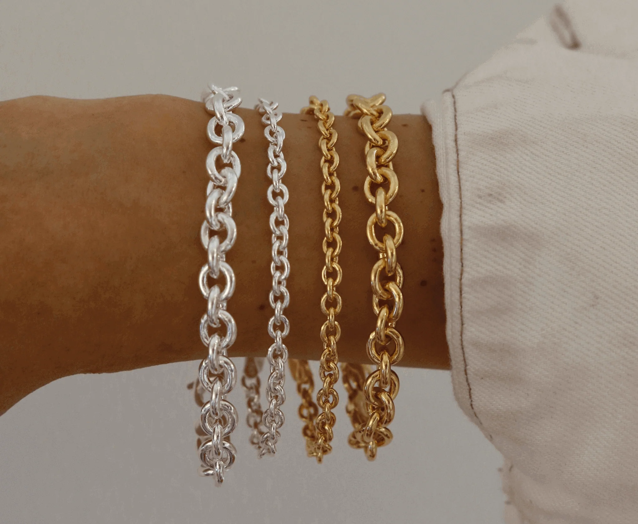 THE MINI ROLO CHAIN BRACELET - Image 8