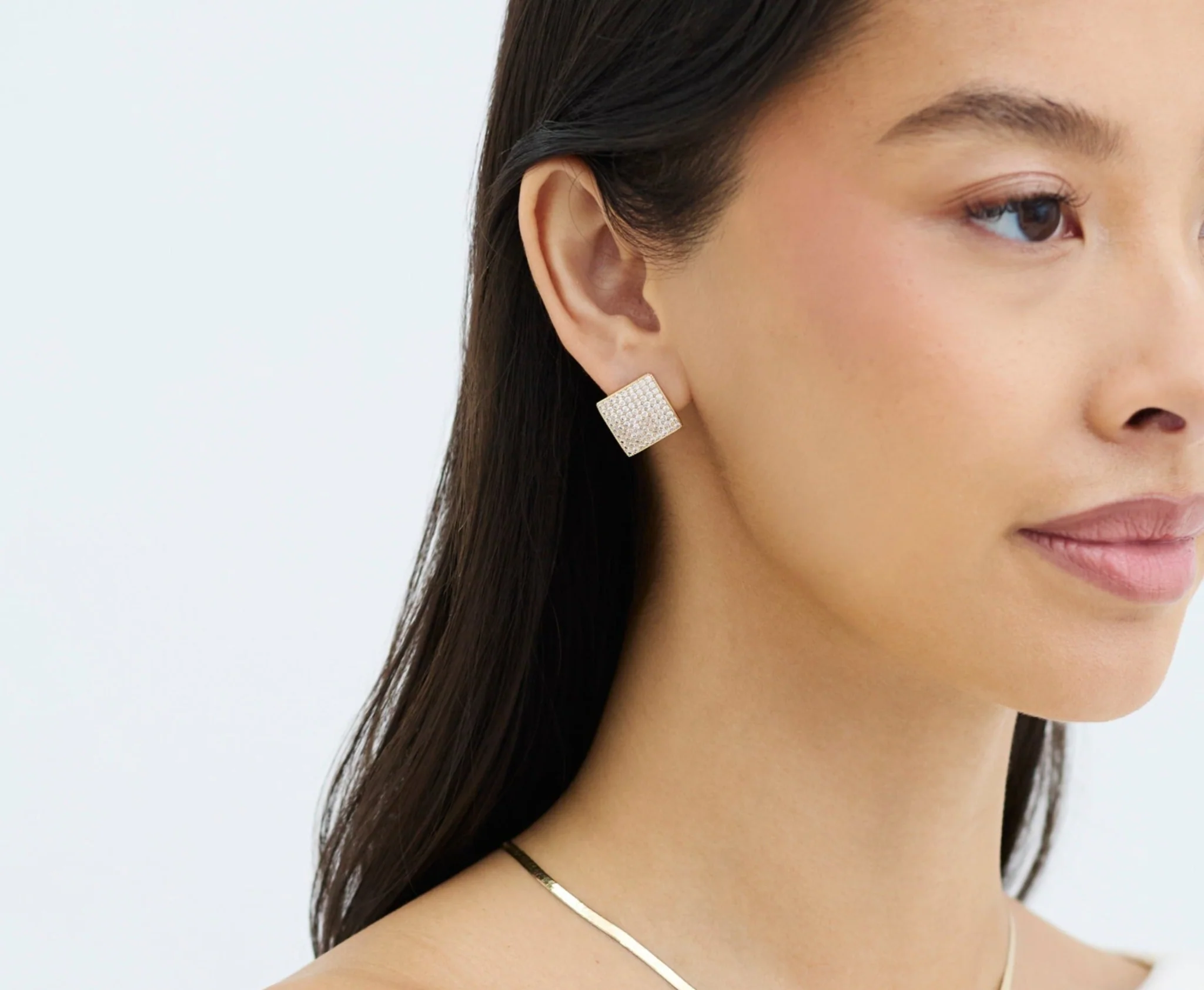THE PAVÉ PRINCESS STUDS - Image 3