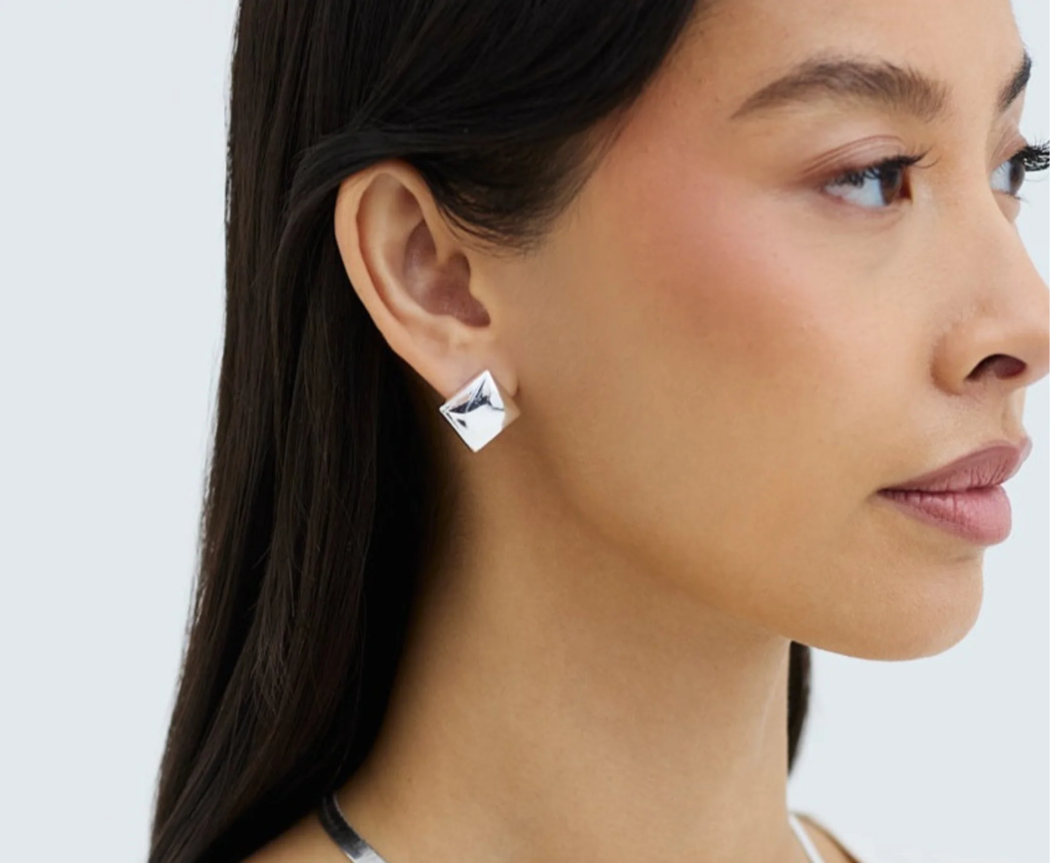 THE PRINCESS STUDS - Image 6